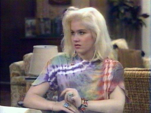  Kelly Bundy 