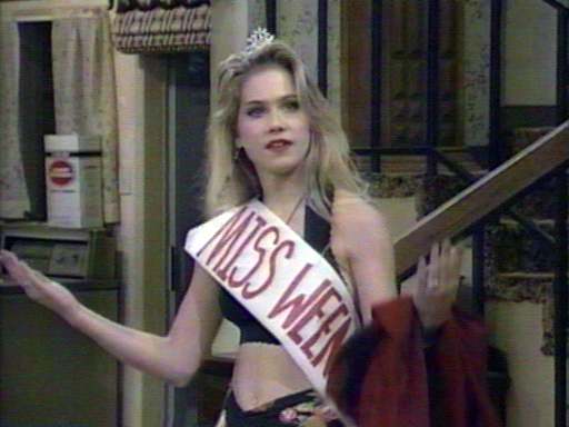  Kelly Bundy 