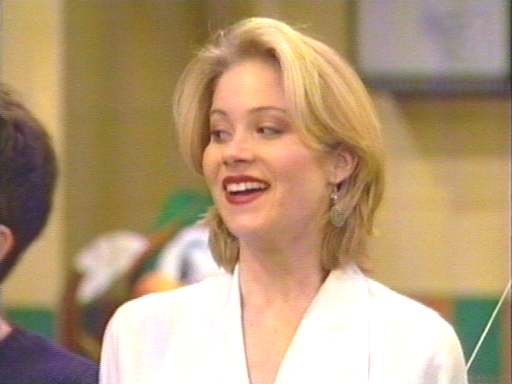  Kelly Bundy 